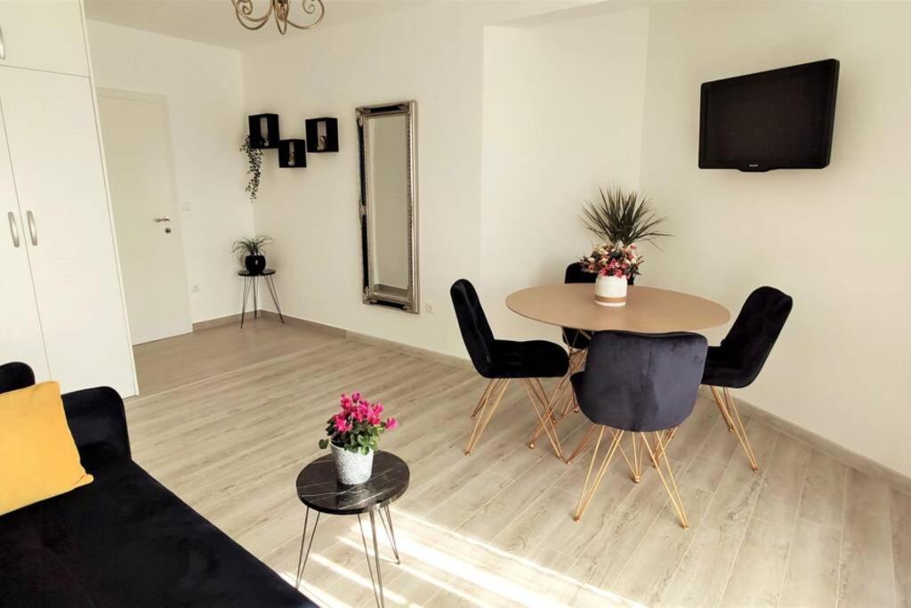 Apartment Pape Krvavica Exteriér fotografie